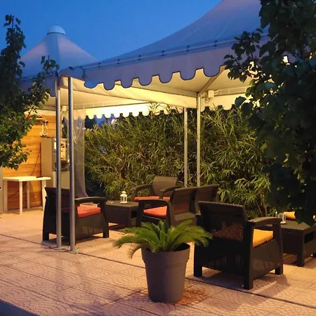 Holidays In In Charming - 5 Villa *